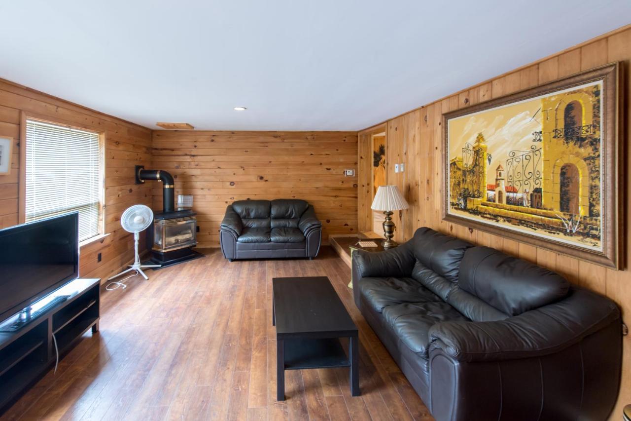 Madawaska Lodge-Cottage Exterior photo