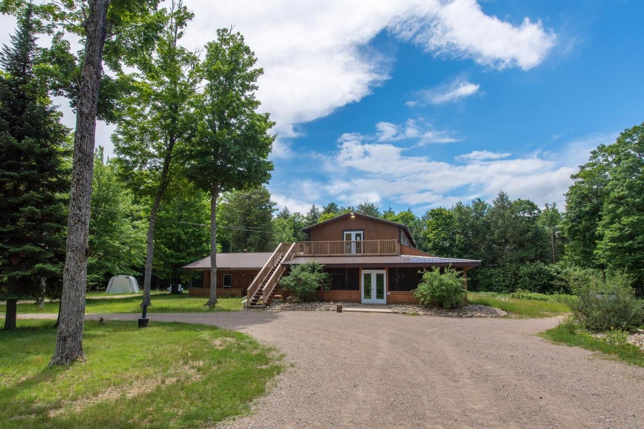 Madawaska Lodge-Cottage Exterior photo
