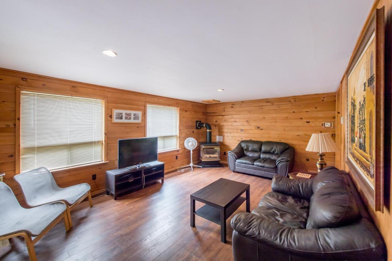 Madawaska Lodge-Cottage Exterior photo
