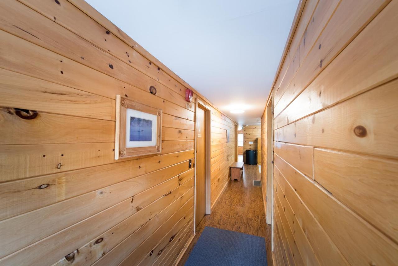Madawaska Lodge-Cottage Exterior photo